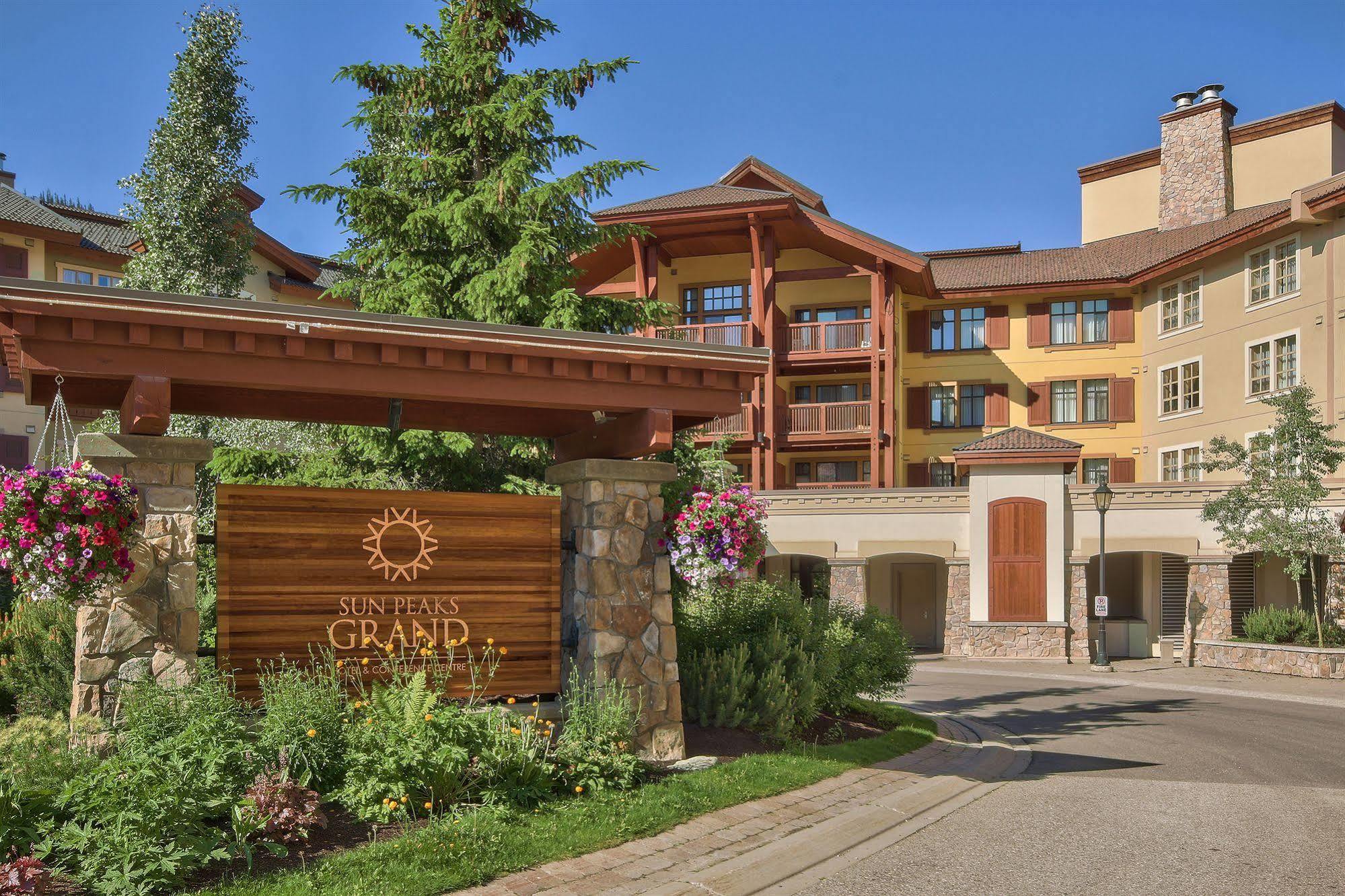 Sun Peaks Grand Hotel & Conference Centre Exterior photo